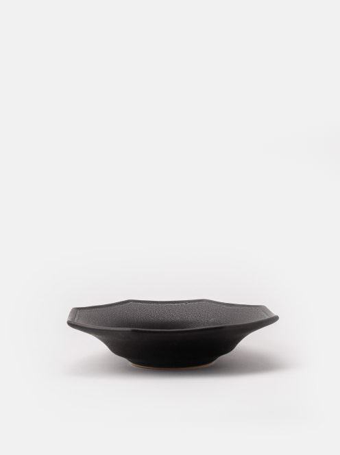 awabi ware / 八角中深皿(黒マット)