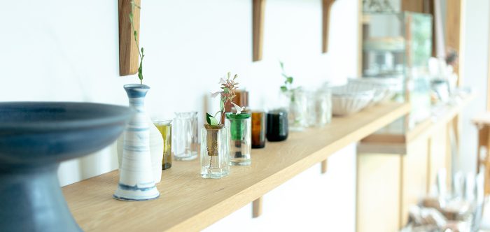 飾る日日展 空と光を集める花器 – 開催中
