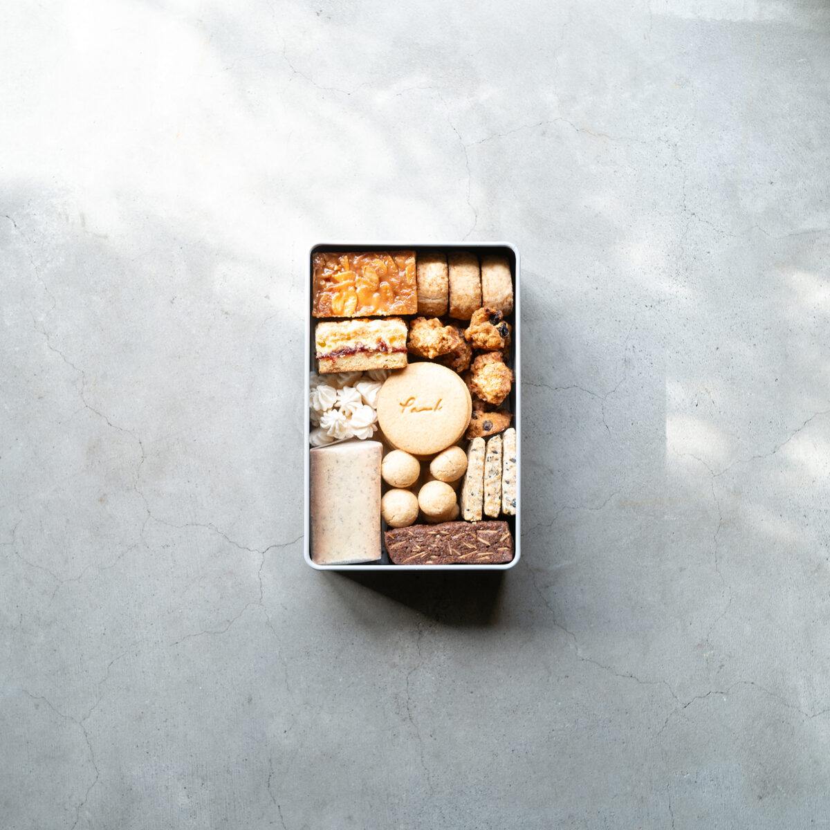 【park 8周年記念 クッキー缶】予約販売開始